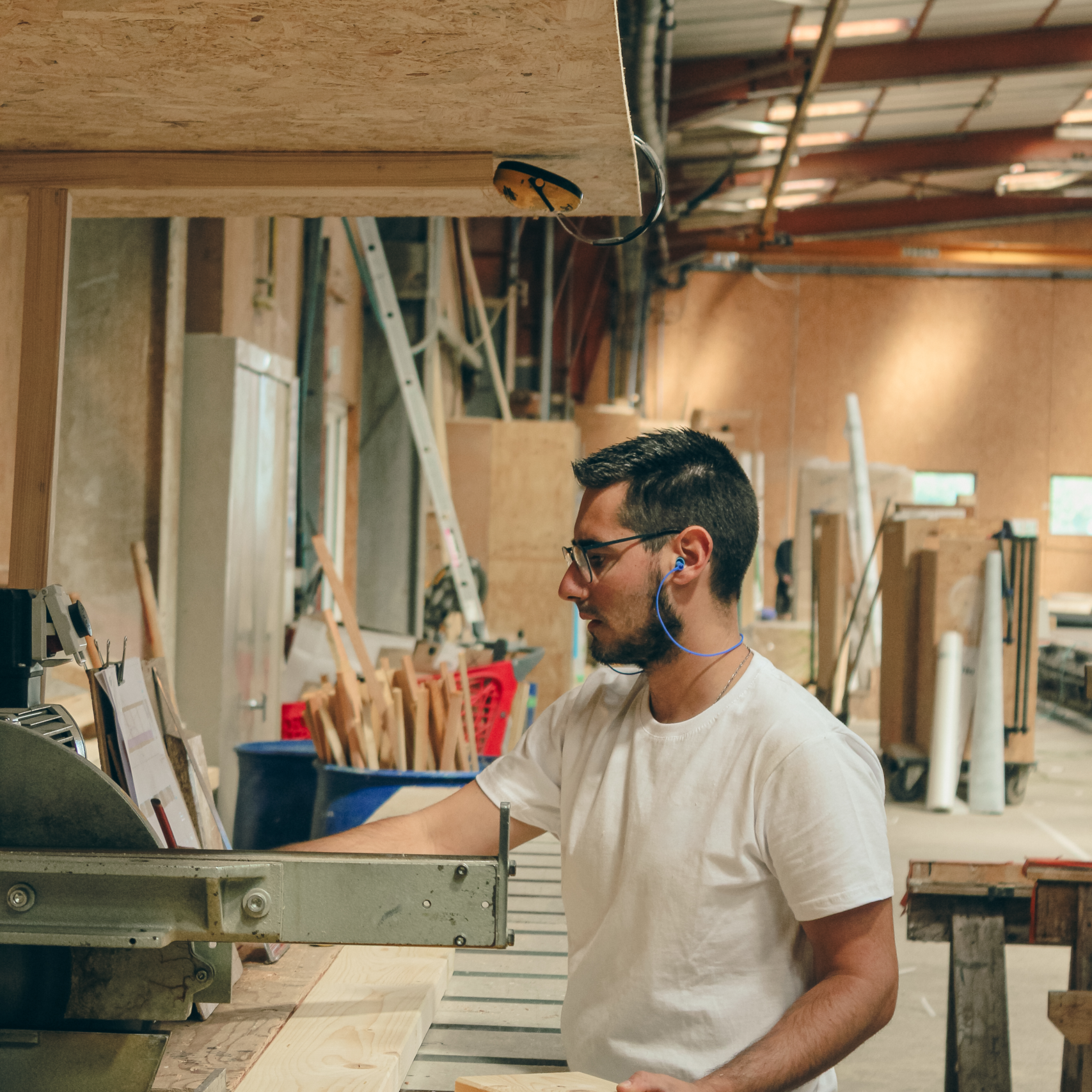 Ouvrier entreprise CMB bois